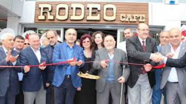 Arnavutköy’de Rodeo Cafe Açıldı