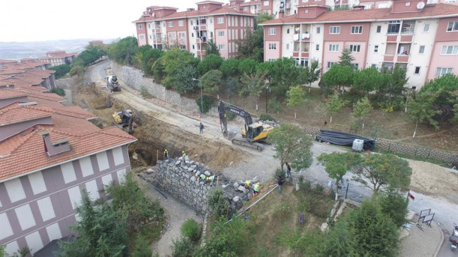 Çöken İstinat Duvarı Yenilendi