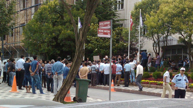 Arnavutköy’de Kaçak Yapı Yıkımı İçin Yürüdüler