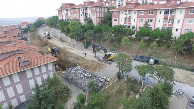 Çöken İstinat Duvarı Yenilendi