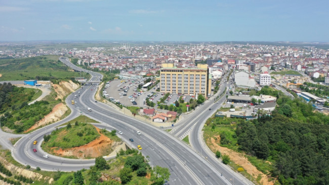 DEVLET HASTANESİ’NİN OTOPARK SORUNU ÇÖZÜLÜYOR