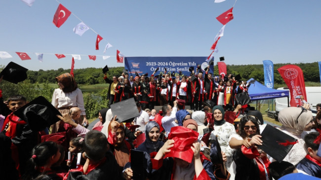 ARNAVUTKÖY’DE ÖZEL EĞİTİM ŞENLİĞİ RENKLİ GÖRÜNTÜLERE SAHNE OLDU