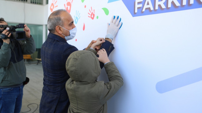 ARNAVUTKÖY BELEDİYESİ OTİZMLİ BİREYLERİN YANINDA